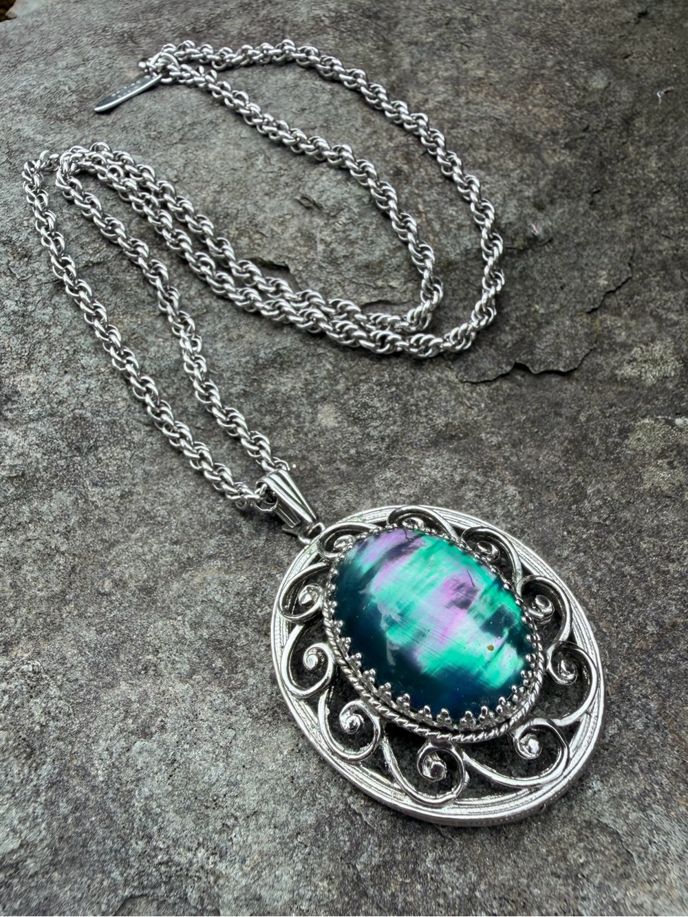 Vintage Whiting & Davis Iridescent Purple Green Silver Filigree Pendant Necklace